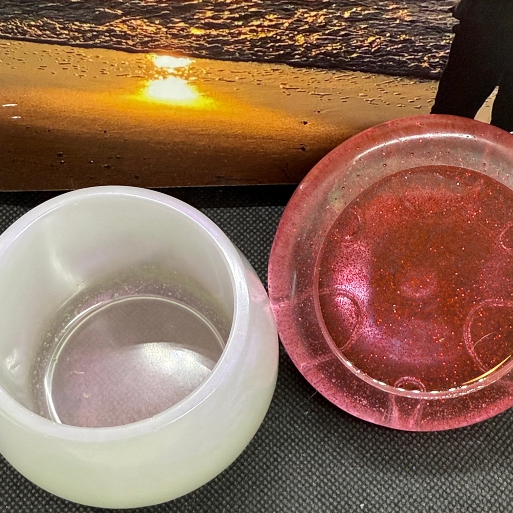 Elegant Pink and White Resin Mushroom Accent - Picture 2 of 7